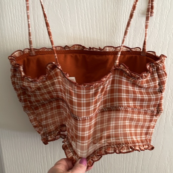 NWT Hollister crop top - Picture 2 of 3